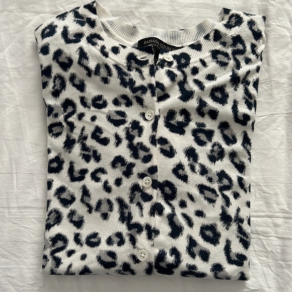 Banana Republic button down cardigan sweater - Picture 3 of 3